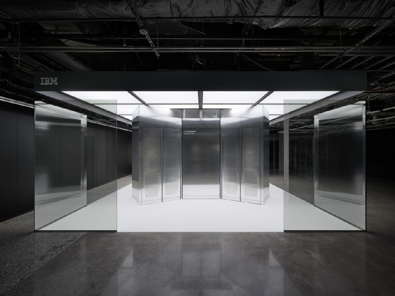 規模較目前高出一個數量級，消息稱 IBM 將聯手日本 AIST 建設下代量子計算機